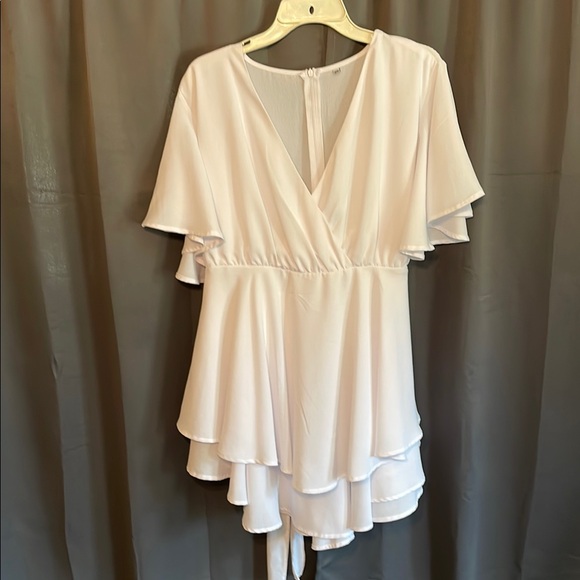 Unbranded Tops - Unbranded women’s Size 2X layered top. Bell sleeves